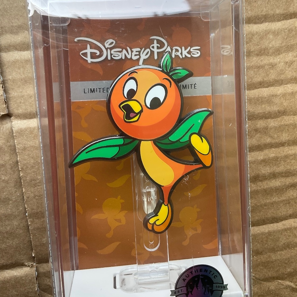 Disney parks Orange bird fig pin